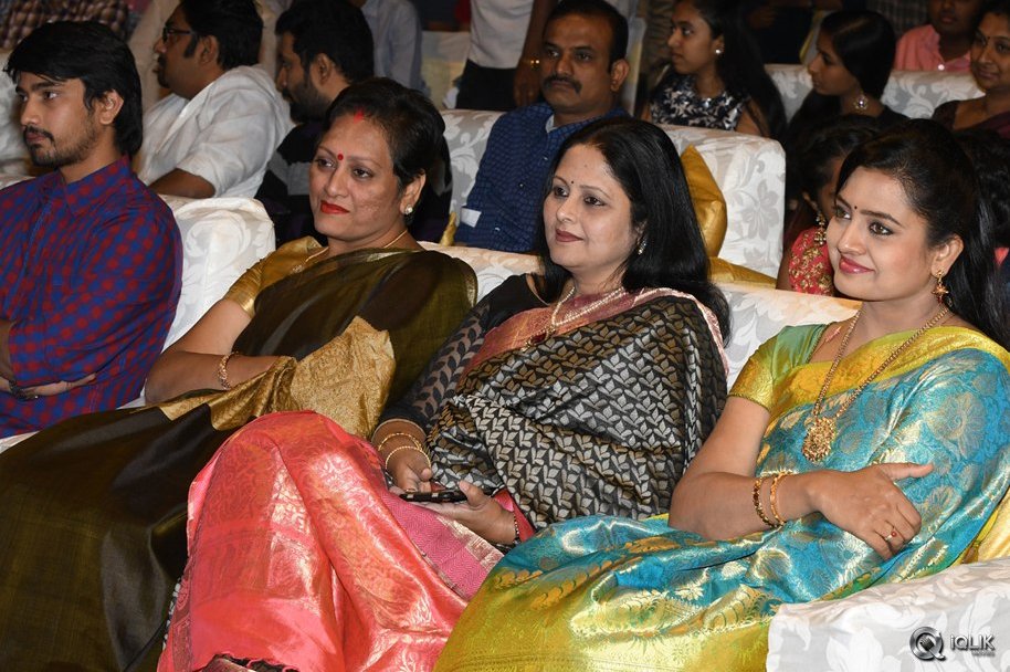 Shatamanam-Bhavati-Movie-Audio-Launch